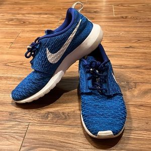Women’s Electric Blue Nike sneakers - Size 8.5